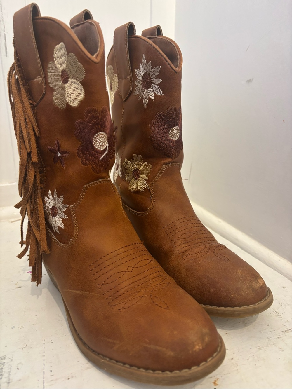 Girl’s Brown Floral Embroidered Fringe Western Boots